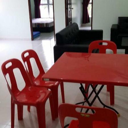 Coral Homestay Pekan Pangkor Eksteriør billede