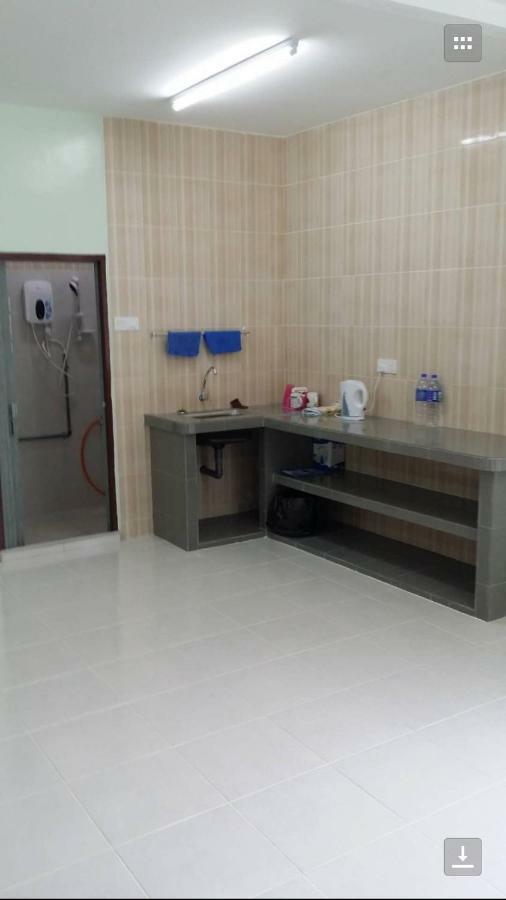 Coral Homestay Pekan Pangkor Eksteriør billede